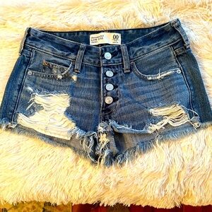 A&F Low Rise Short